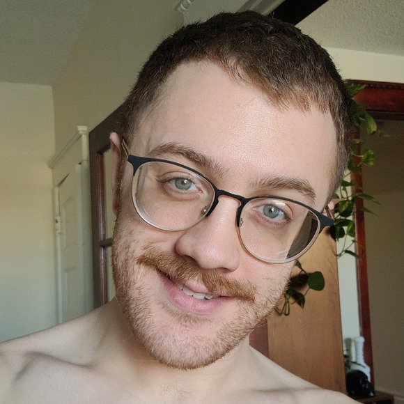 Profile Picture of Bruce Weihsmantel (@goldlion223) on Poshmark