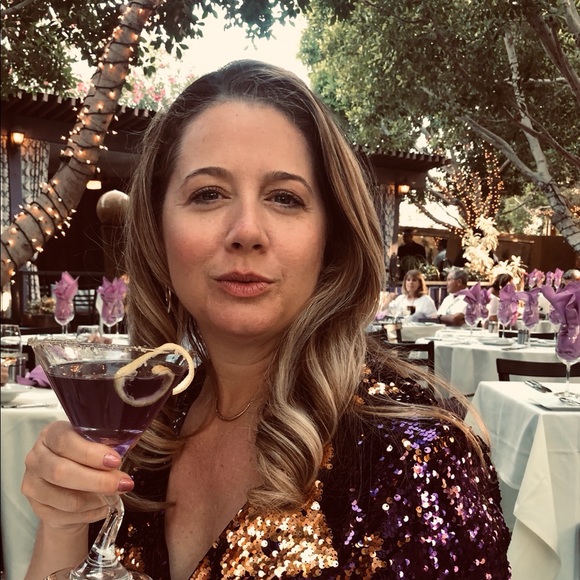 Profile Picture of Kimberly Gladstone (@girlygirlvintag) on Poshmark