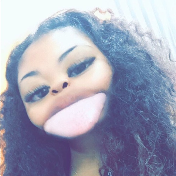 Profile Picture of Harmony Jackson (@harmonylove027) on Poshmark