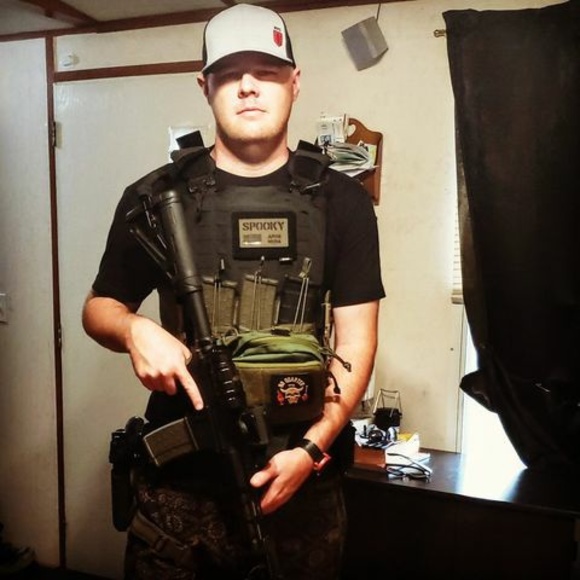 Profile Picture of Chris Bledsoe (@spookymist) on Poshmark