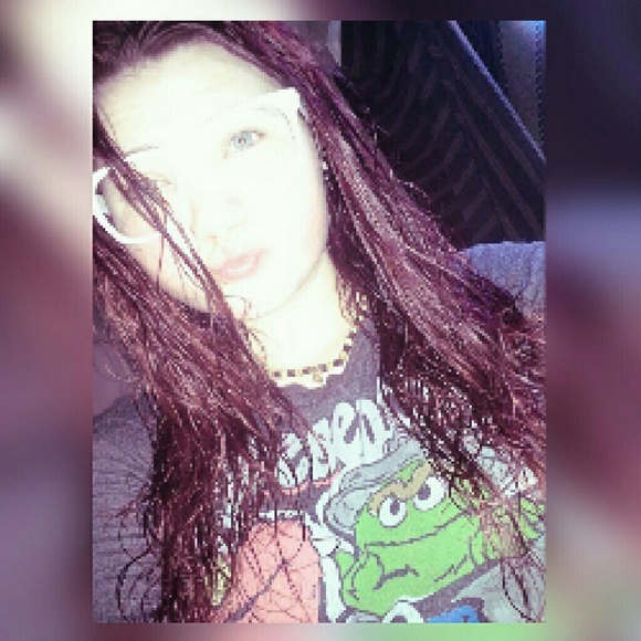 Profile Picture of Allison Guffey (@ally6947) on Poshmark