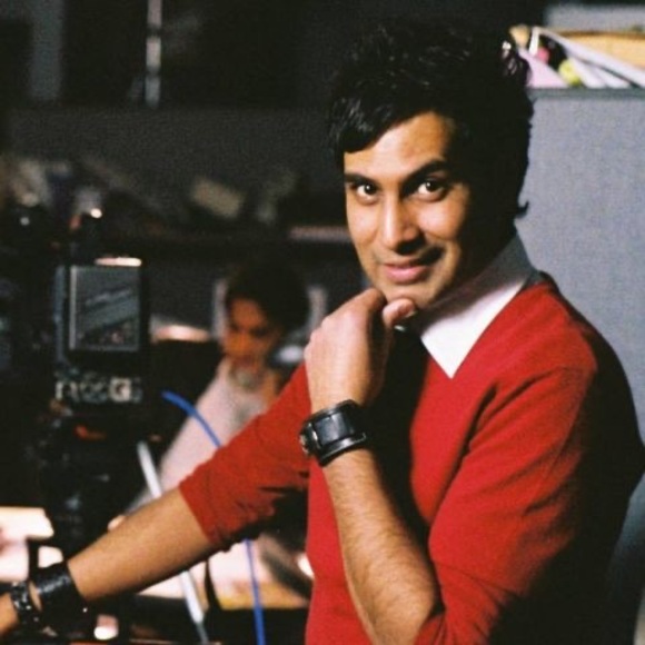 Profile Picture of Robin Yusaf (@zrobin_203) on Poshmark