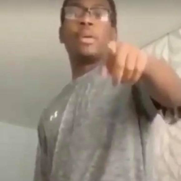 Zebulan Robles - Poshmark Profile Picture of Zebulan Robles (@zebulanrobles) on Poshmark