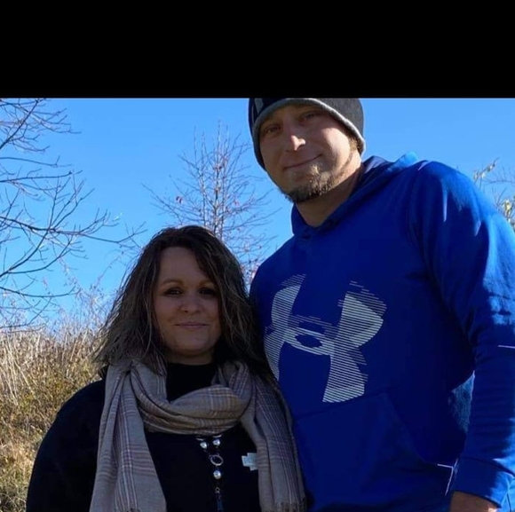 Profile Picture of Derrick Kolker (@kolker08) on Poshmark