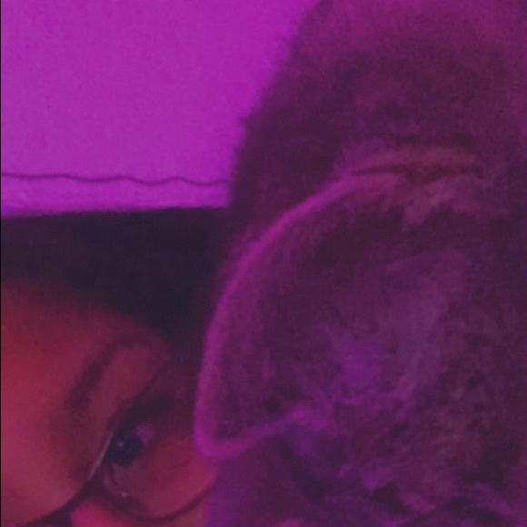 Profile Picture of Brandi Omeasoo (@fushiafenty) on Poshmark