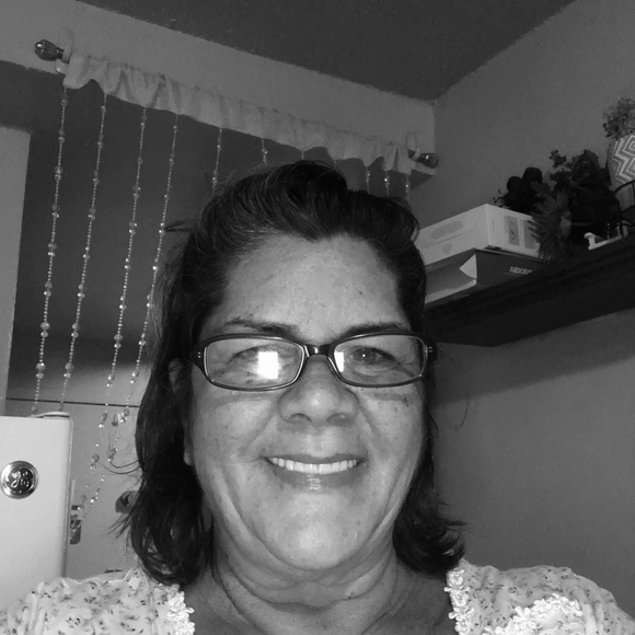 Profile Picture of Jacqueline Lara (@jlara63) on Poshmark