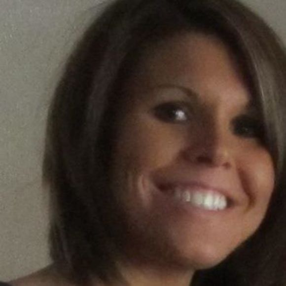 Profile Picture of Abby Dahlinghaus (@abbyd464) on Poshmark
