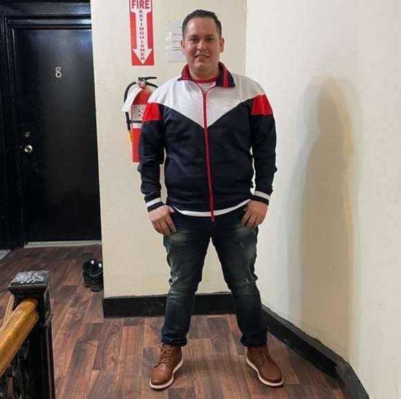 Profile Picture of Ruperto Castro (@castroholguer40) on Poshmark