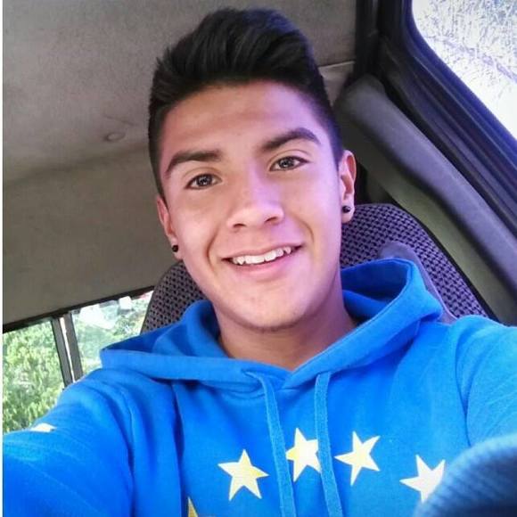 Profile Picture of Joshua Gutierrez (@j_guti16) on Poshmark