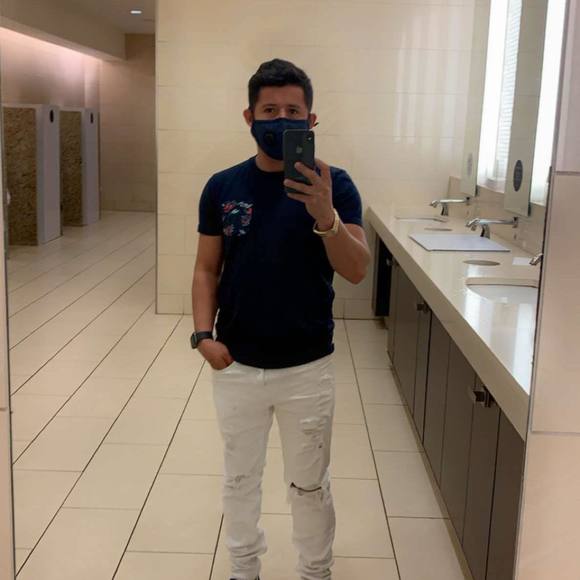 Profile Picture of Erick Guzmán (@23xavier) on Poshmark