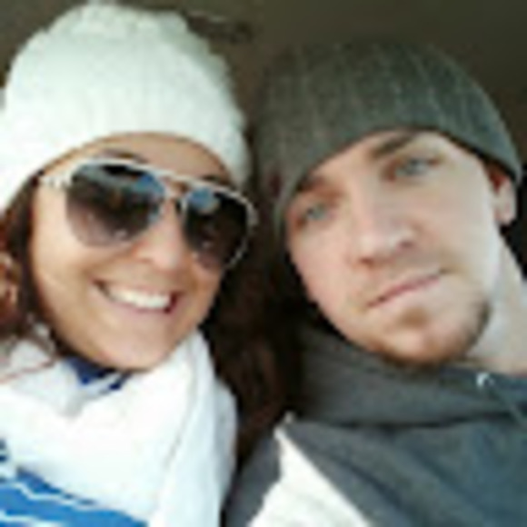 Profile Picture of David Horn (@davidhorn21) on Poshmark