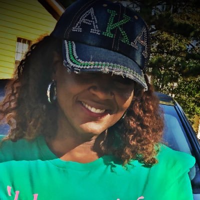 Profile Picture of Dionne Brown Williams (@DionneBrownWil1) on Twitter