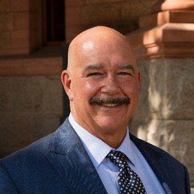 Profile Picture of Paul D Perry (@pauldperrycc) on Twitter