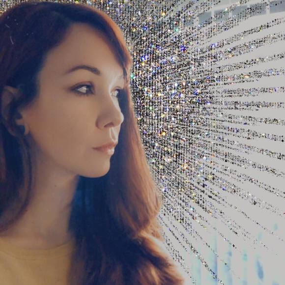 Profile Picture of Heather Brillante (@brighthm) on Poshmark