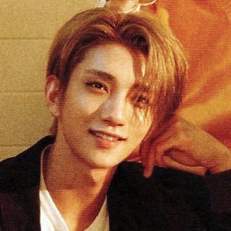 Profile Picture of Holly, He’s Josh!  🥀 (@HollyHesJosh) on Twitter