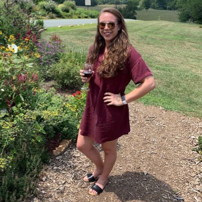 Profile Picture of Julia Brown (@j_brown3412) on Twitter