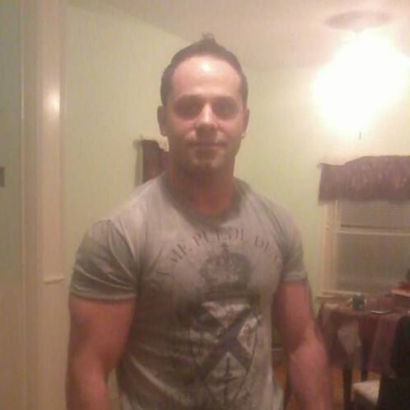 Profile Picture of Steven Aguiar (@saguiar81779) on Poshmark