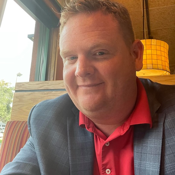 Profile Picture of Steven Horton (@shorton1984) on Poshmark