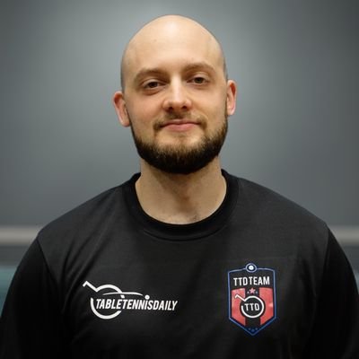 Profile Picture of Anthony Kent (@TheHonyShow) on Twitter