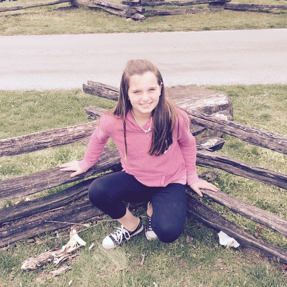 Profile Picture of Tory Wahl (@wahtor0221a) on Poshmark