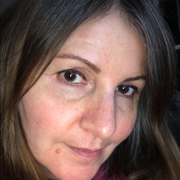 Profile Picture of Graciela Lagomarsino (@gralago) on Poshmark