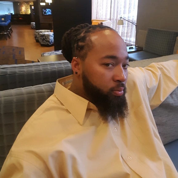 Mike Ingram - Poshmark Profile Picture of Mike Ingram (@mri9790) on Poshmark