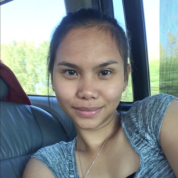 Profile Picture of Irish Lackas (@shirilackas03) on Poshmark