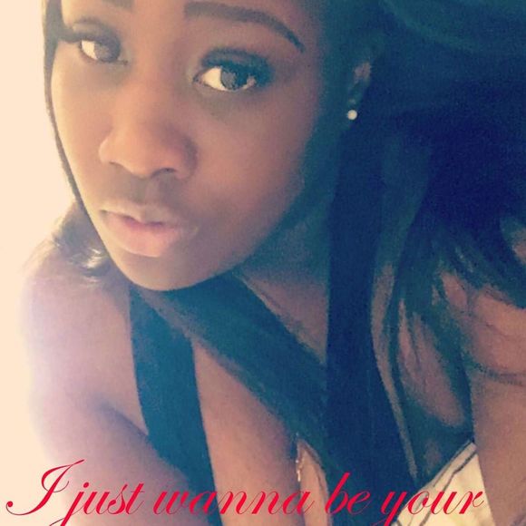 Profile Picture of Latoya Smith (@latoyasmith2237) on Poshmark