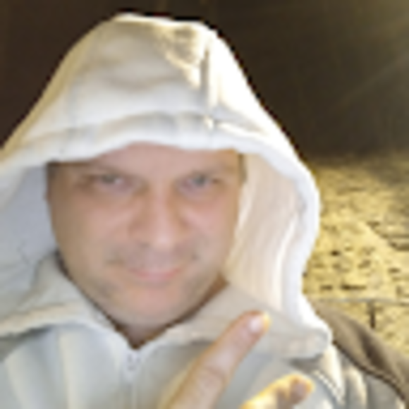 Profile Picture of Ralph Vogt (@vogtralph860) on Poshmark