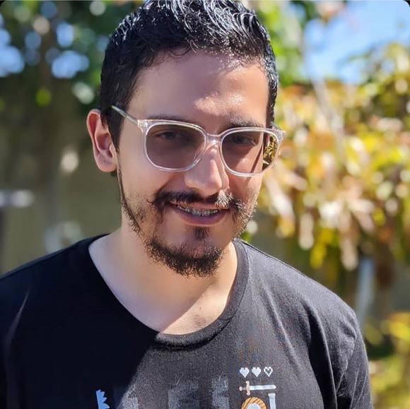 Profile Picture of Erik Arias (@mubukrump) on Poshmark