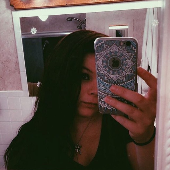 Profile Picture of Whitney Dyer (@_whitdyer) on Poshmark