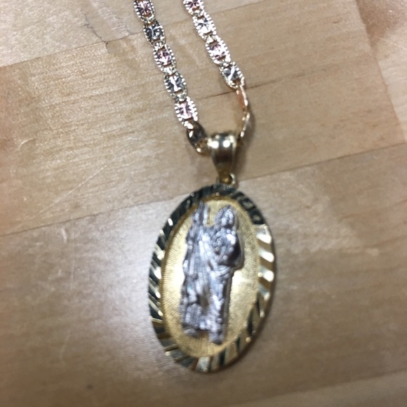 Profile Picture of Iris Cortez (@ci33010793) on Poshmark