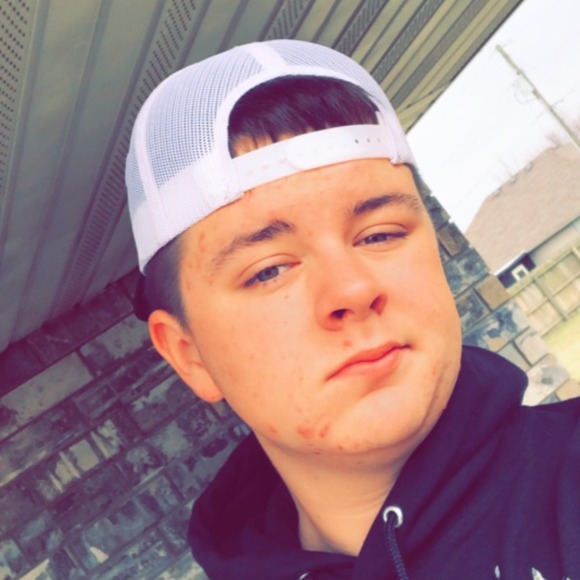 Profile Picture of Justin Mccarthy (@jdubmccarthy) on Poshmark