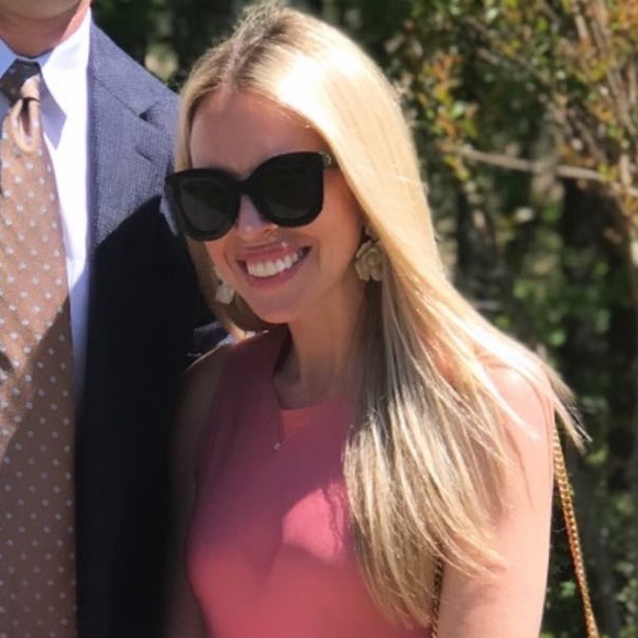 Profile Picture of Melanie Staten (@melanie_staten) on Poshmark