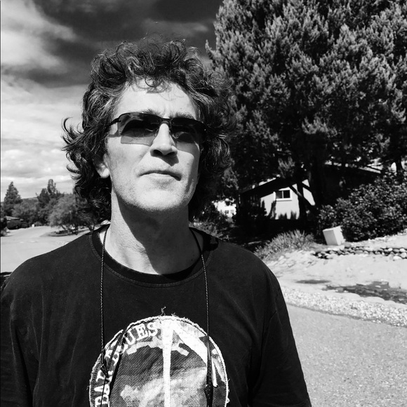 Profile Picture of Gordon Smith (@gordosglass) on Poshmark