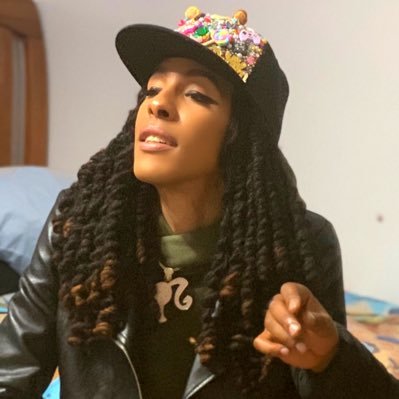 Profile Picture of Queen Of Gay Rap ™ 🎤🌈👸🏾 (@BossyCandyBars) on Twitter