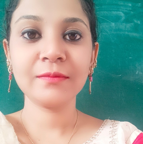 Profile Picture of Tahseen sameena Sameena (@tahsi1222) on Poshmark