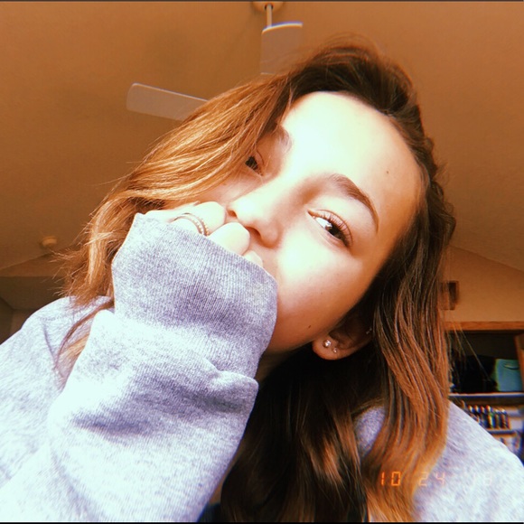 Profile Picture of Gracie Fretheim (@gracie_fret) on Poshmark