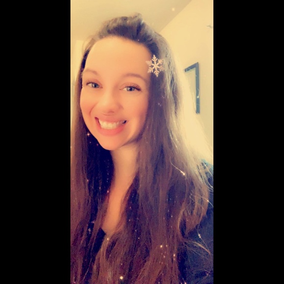 Alison Wonderland - Poshmark Profile Picture of Alison Wonderland (@alielandon) on Poshmark