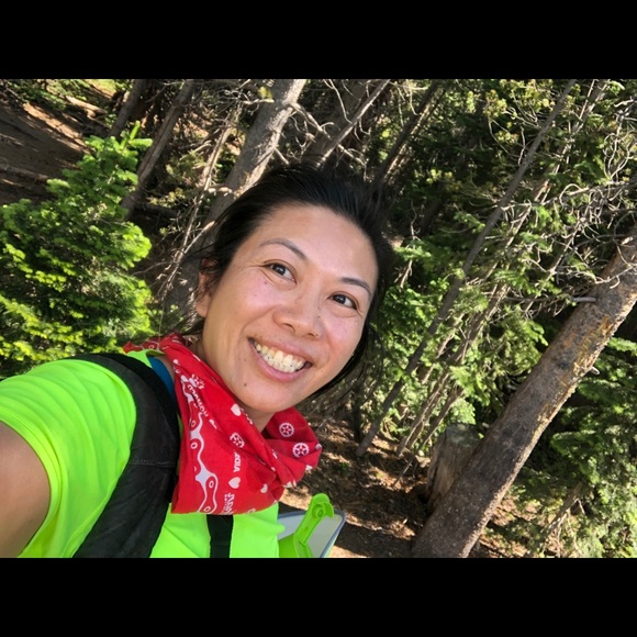 Profile Picture of Alice Tang (@alicebtang) on Poshmark