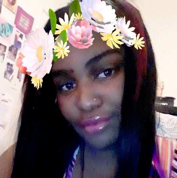 Profile Picture of Metra Walton (@swalton19) on Poshmark