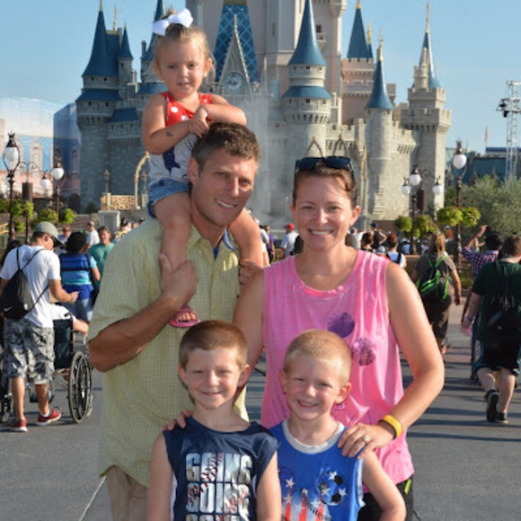 Profile Picture of Bethany Sykes peters (@petersfam81) on Poshmark