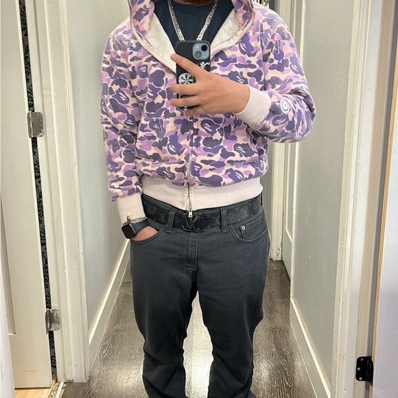 Profile Picture of Damian Bartock (@damianbartock) on Poshmark