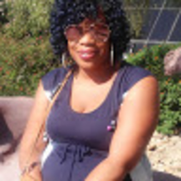 Profile Picture of Jennifer Byous (@jenniferbyous4) on Poshmark