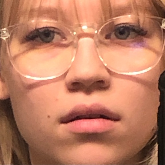 Profile Picture of Rita Kim (@littlepea03) on Poshmark