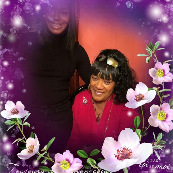 Profile Picture of Deborah Matthews (@deborahmatth870) on Poshmark