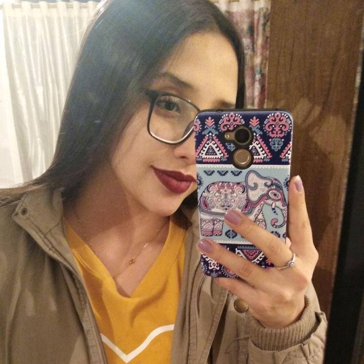 Profile Picture of   paula parra (@paulaparra93)... (@paulaparra93) on Tiktok