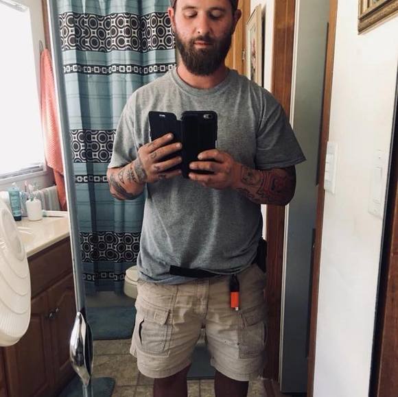 Profile Picture of Garrett Bryant (@geritbrient) on Poshmark