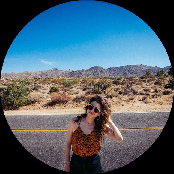 Nikki Triffon - Poshmark Profile Picture of Nikki Triffon (@nikkijake) on Poshmark