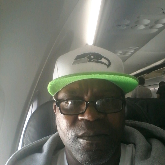 Profile Picture of Larry Nicholson (@larrynicholson) on Poshmark